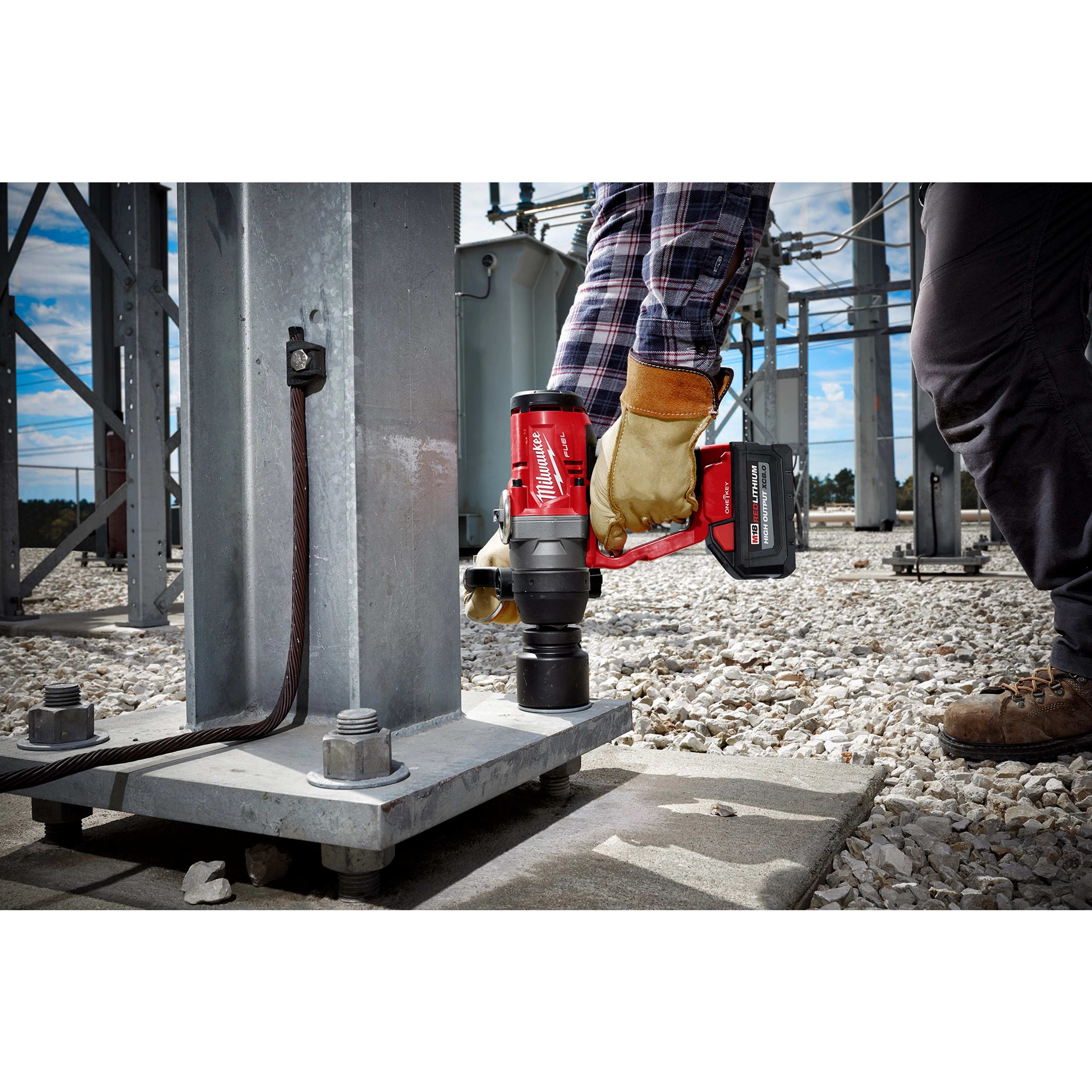 M18 FUEL w/ ONEKEY 1" High Torque Impact Wrench App Shots