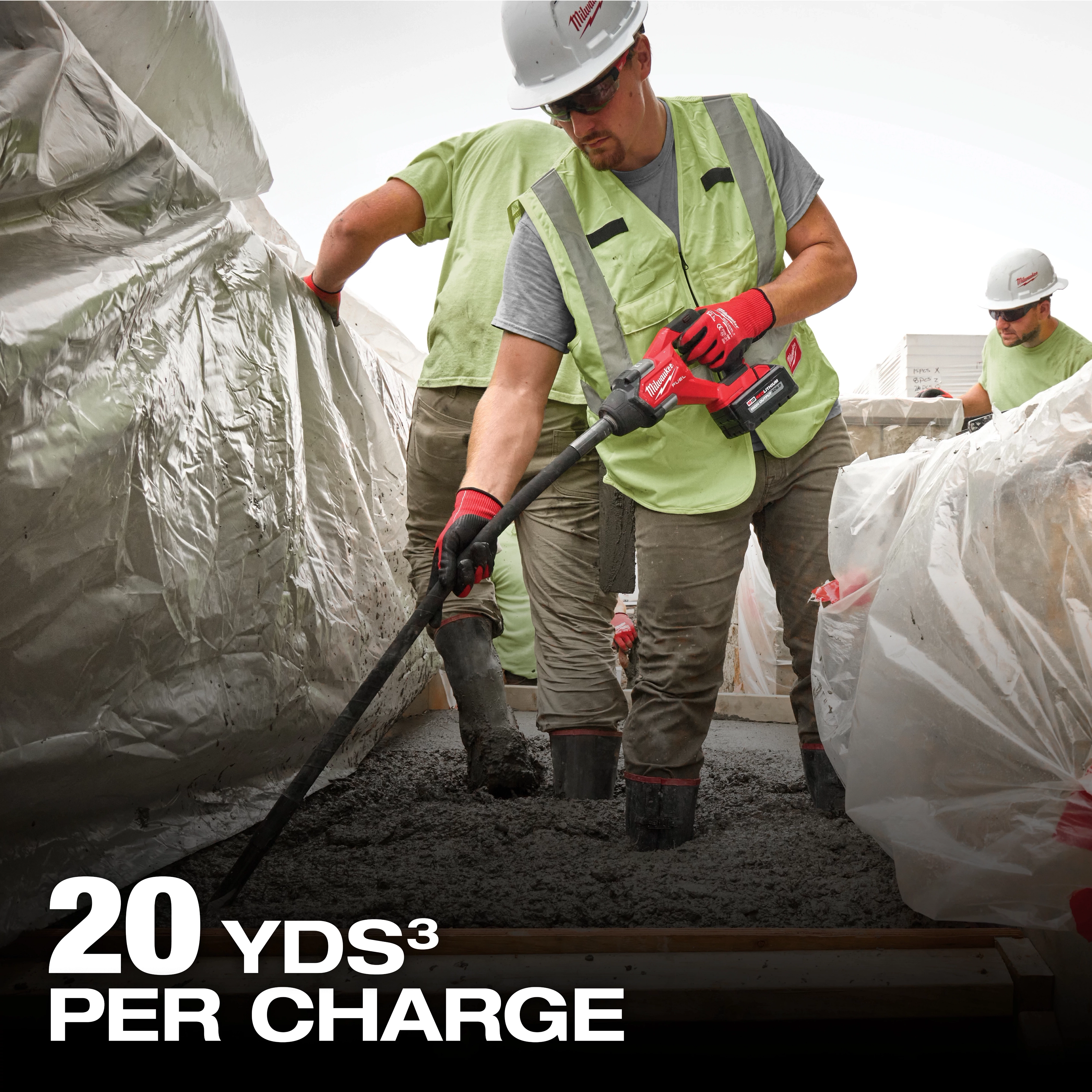 M18 FUEL Concrete Pencil Vibrator App Shot w/ Overlaid USPs