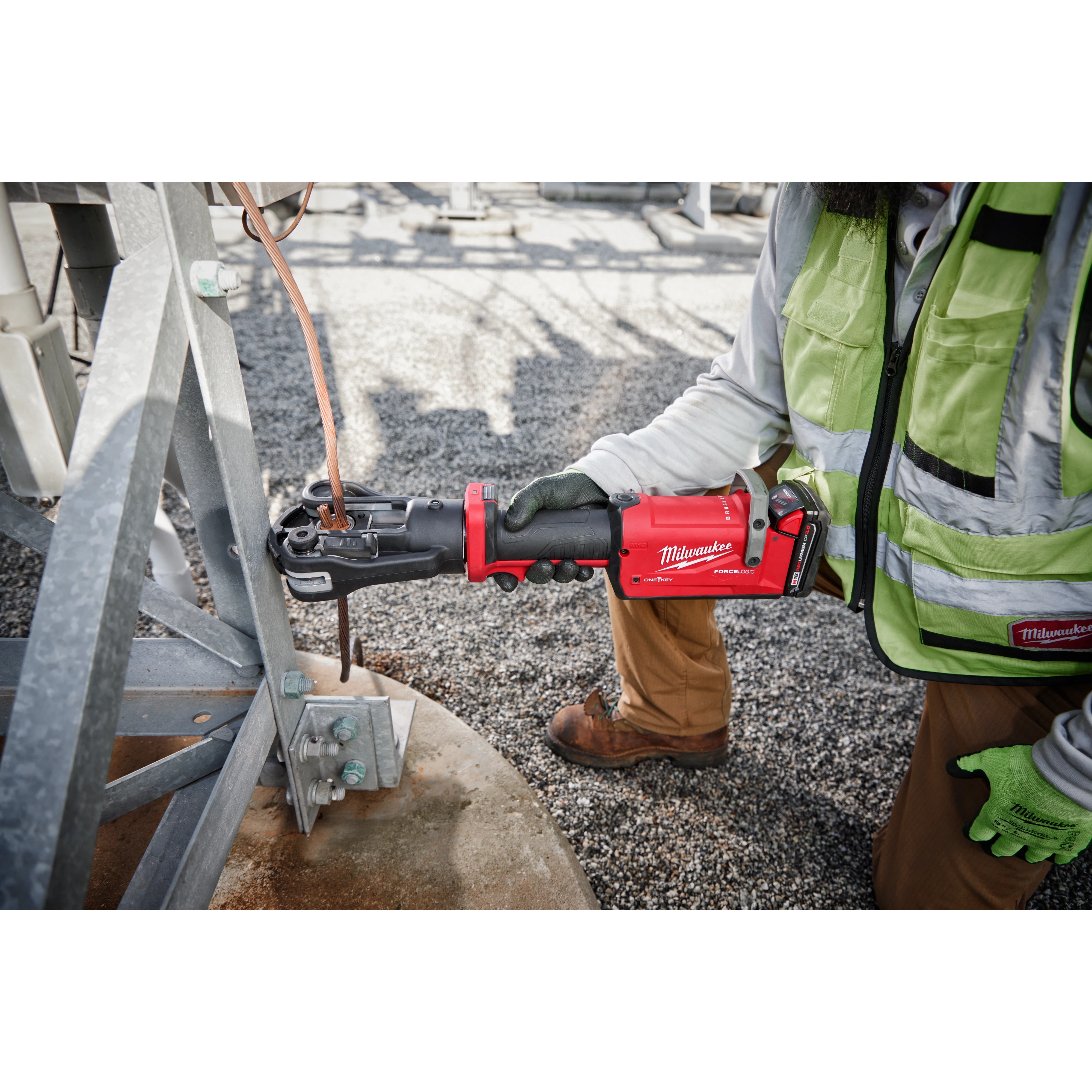 M18™ FORCE LOGIC™ 12T Latched Linear Crimper