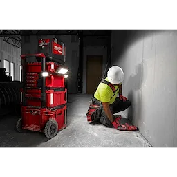 M18™ PACKOUT™ Light/Charger