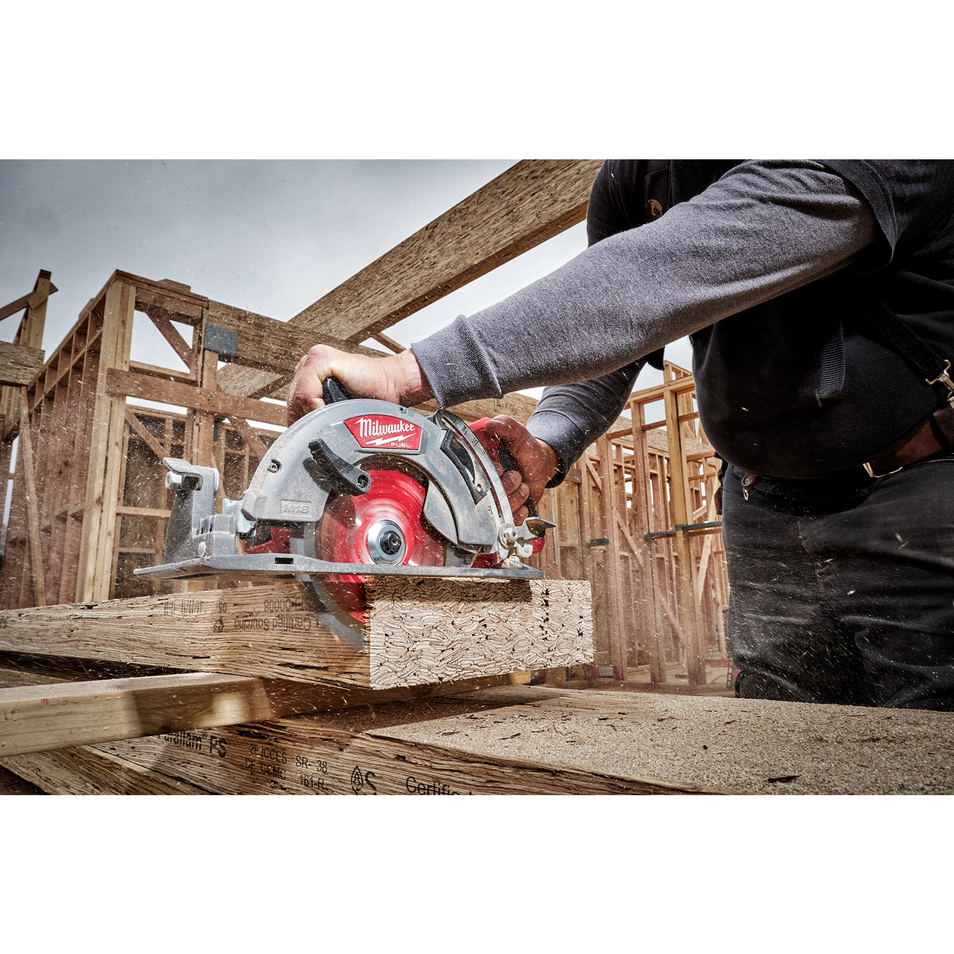 M18 FUEL 7-1/4” Rear Handle Circular Saw