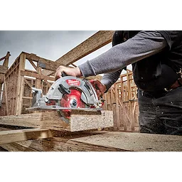 M18 FUEL 7-1/4” Rear Handle Circular Saw