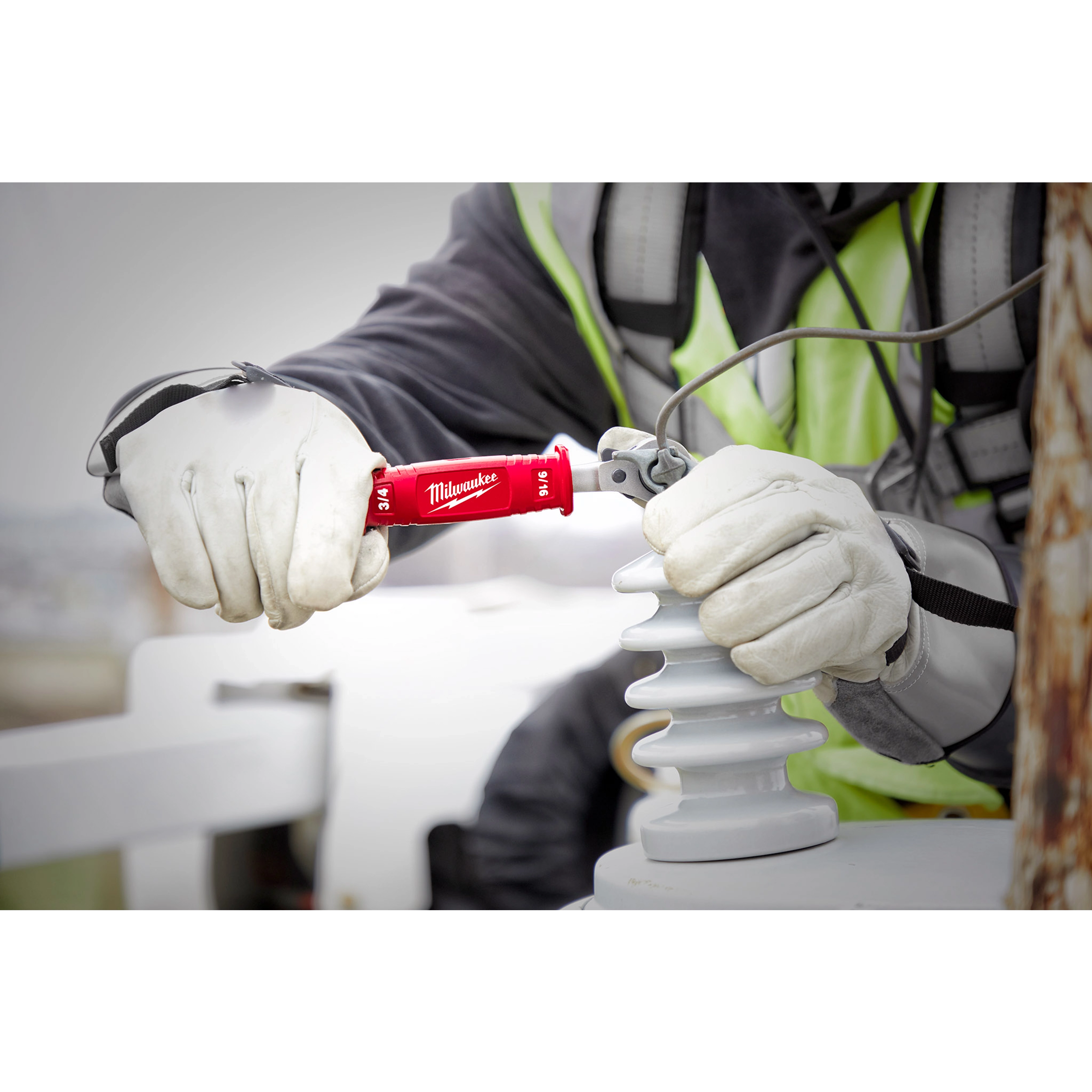 4IN1 Lineman's Insulated Ratcheting Box Wrench