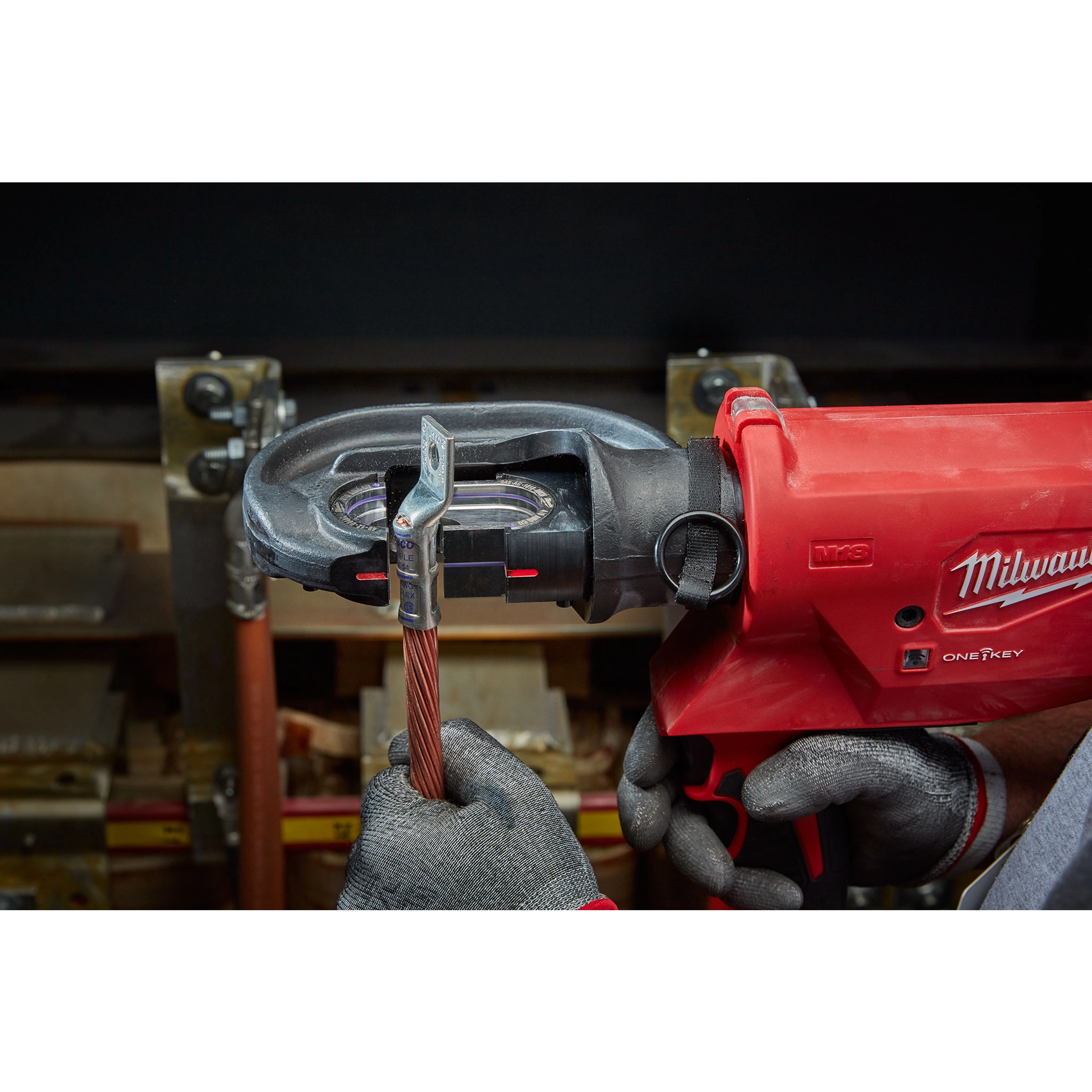 M18™ FORCE LOGIC™ 750 MCM Crimper