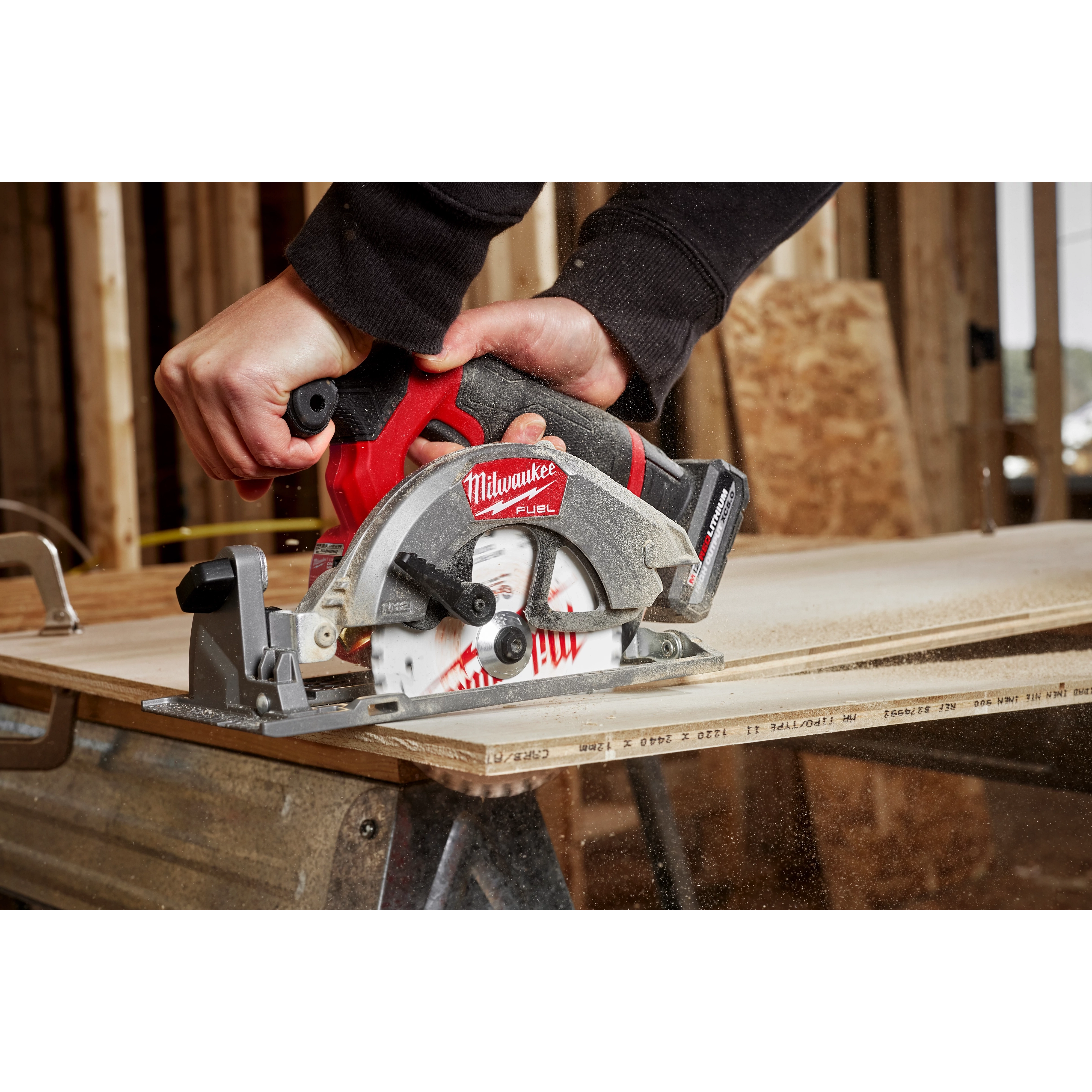 M12 FUEL™ 5-3/8" Circular Saw