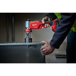 FORCELOGIC™
M18™ 6 Ton Knockout Tool
1/2" – 2" Kit