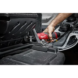 M12 FUEL™ 3/8" High Speed Ratchet App Shot