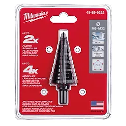 Milwaukee STEP BIT M6-M32 (32.5MM) on a red card. Features include up to 2x faster drilling, 4x longer life, and jam-free performance.