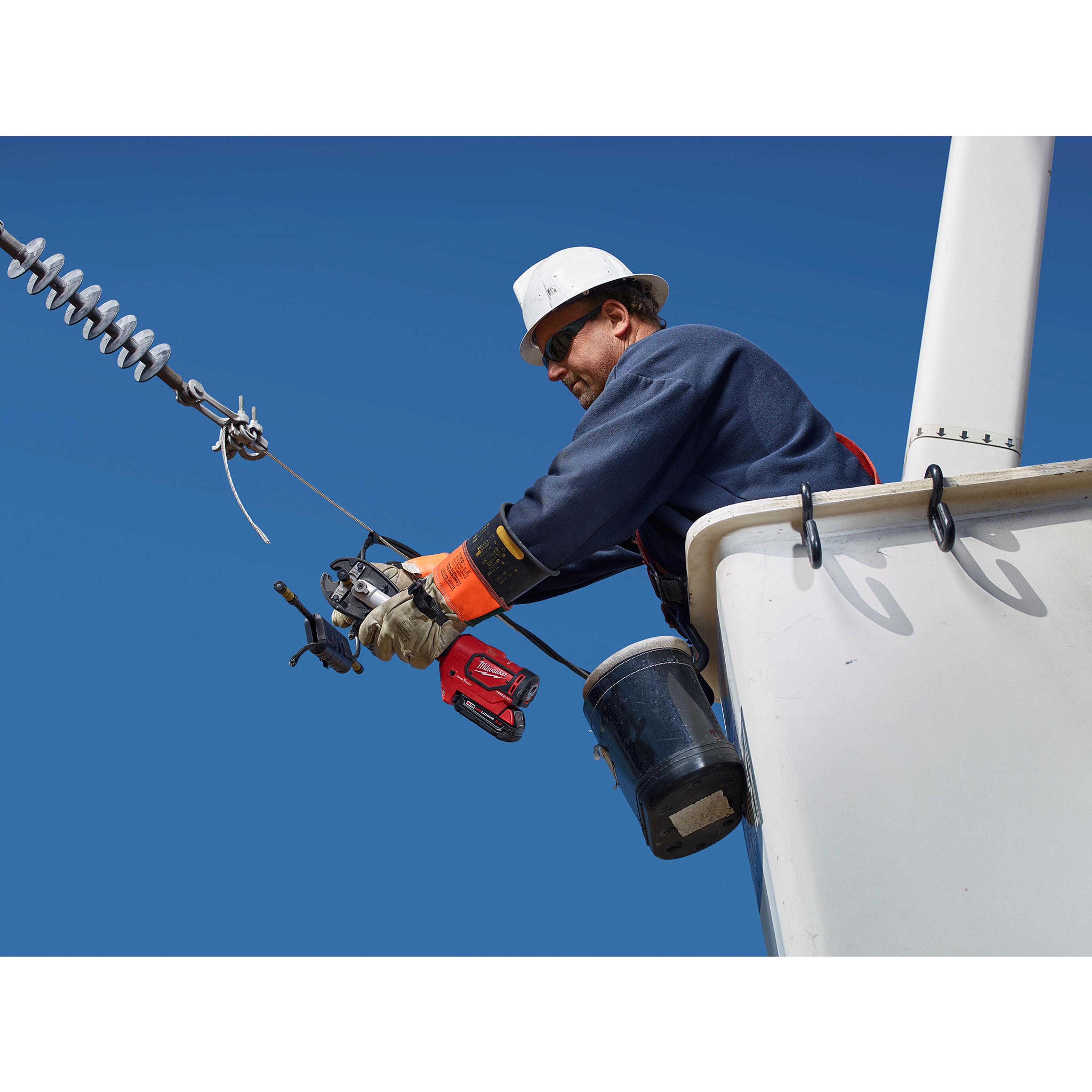 FORCELOGIC™
M18™ 6T Crimper Kit
with D3 Grooves and Fixed BG Die