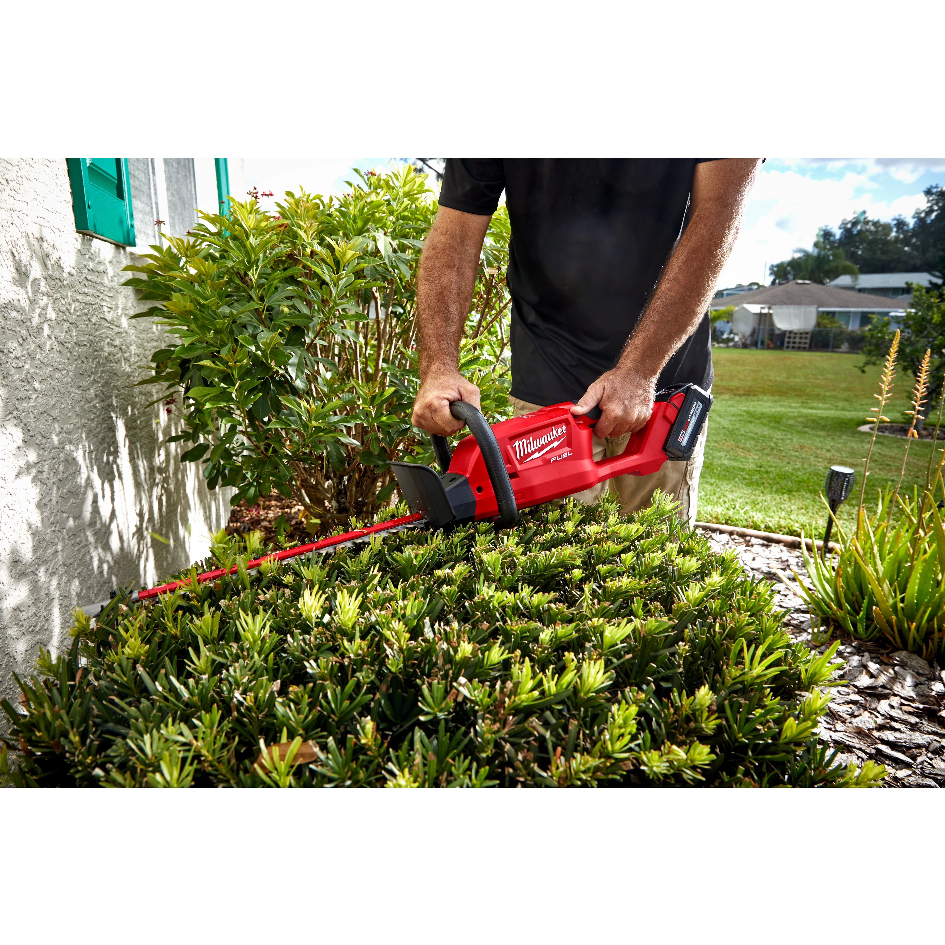 M18 FUEL™ 18" Hedge Trimmer