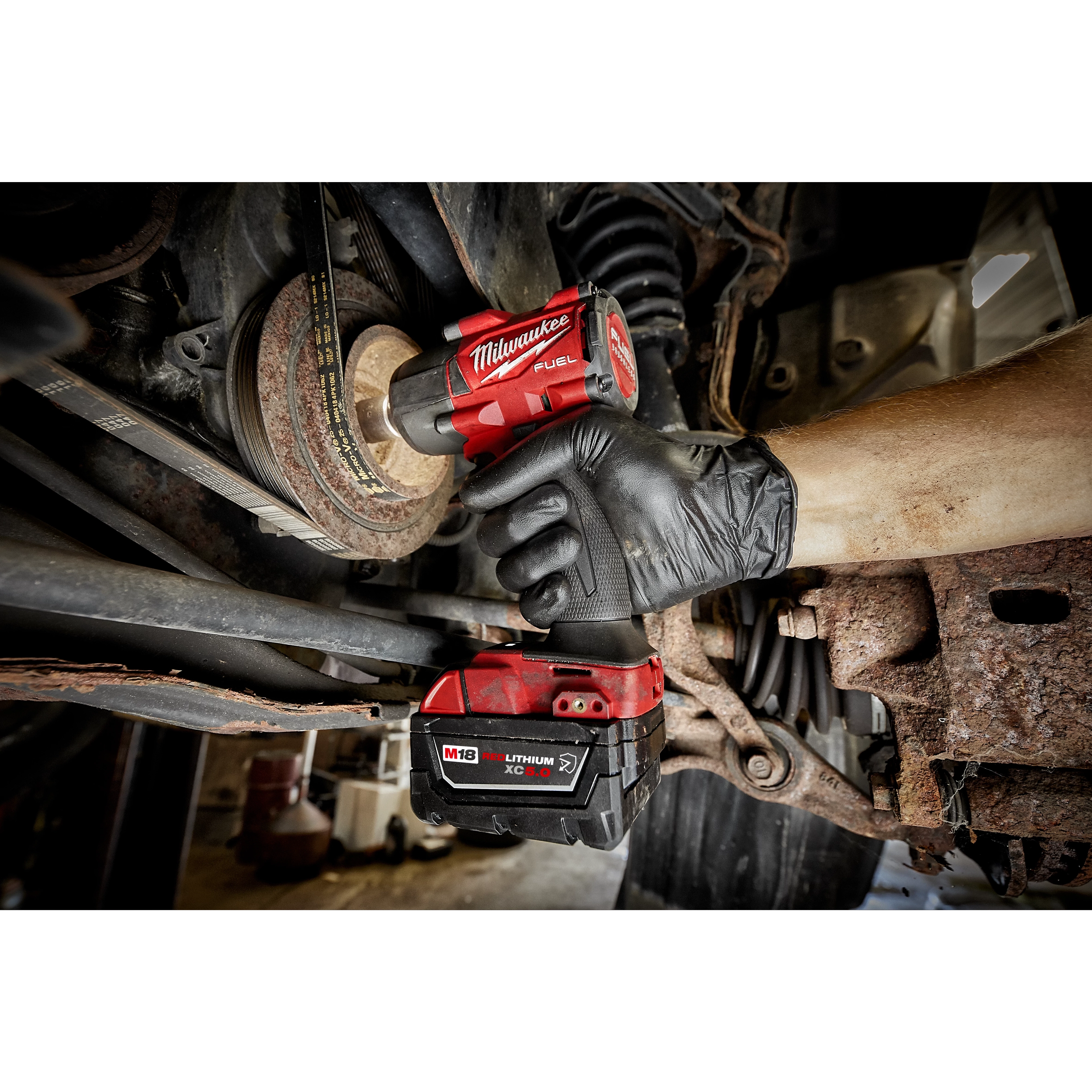 M18 FUEL™ Mid-Torque Impact Wrench App Shot