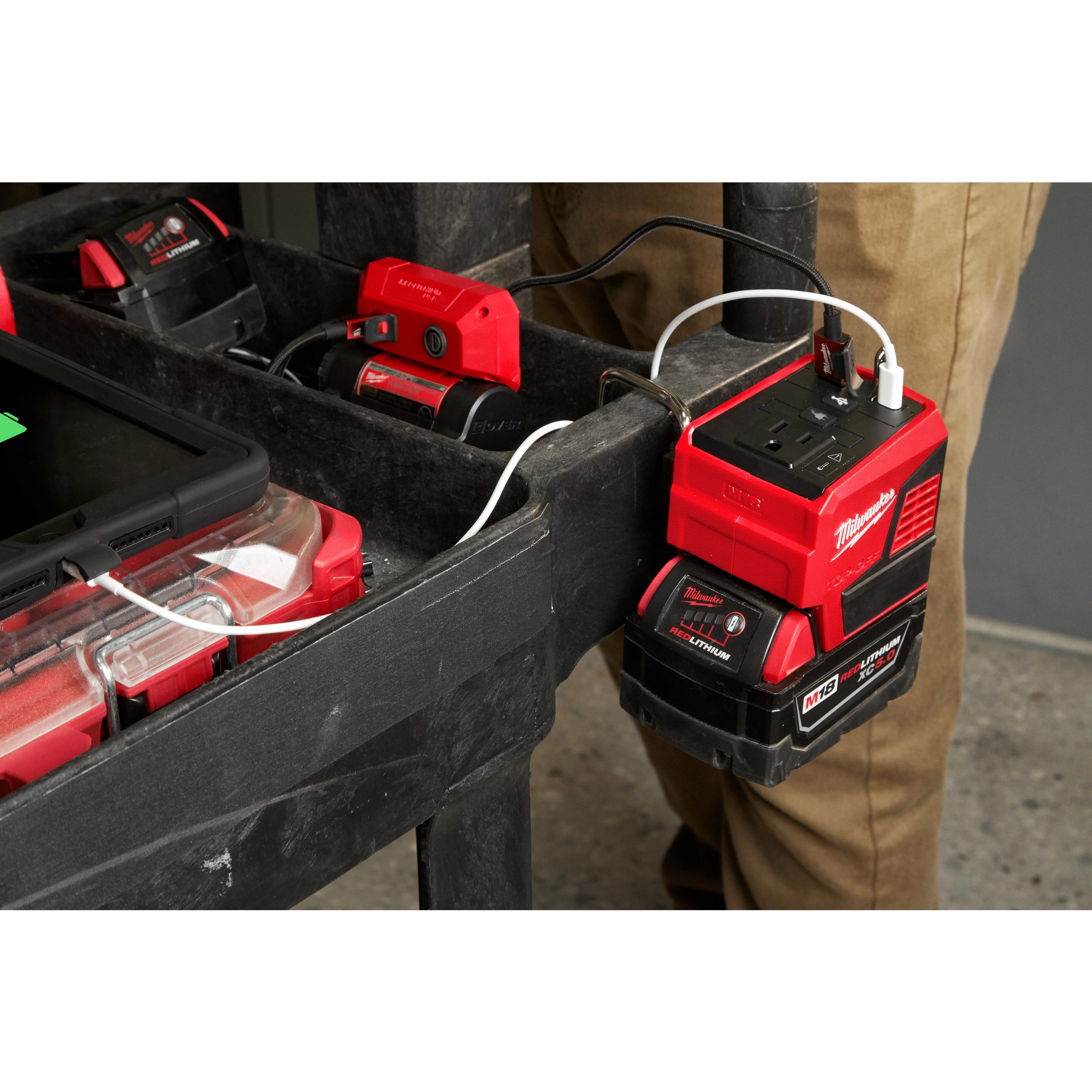 MILWAUKEE® M18™ TOP-OFF™ 175W Power Supply