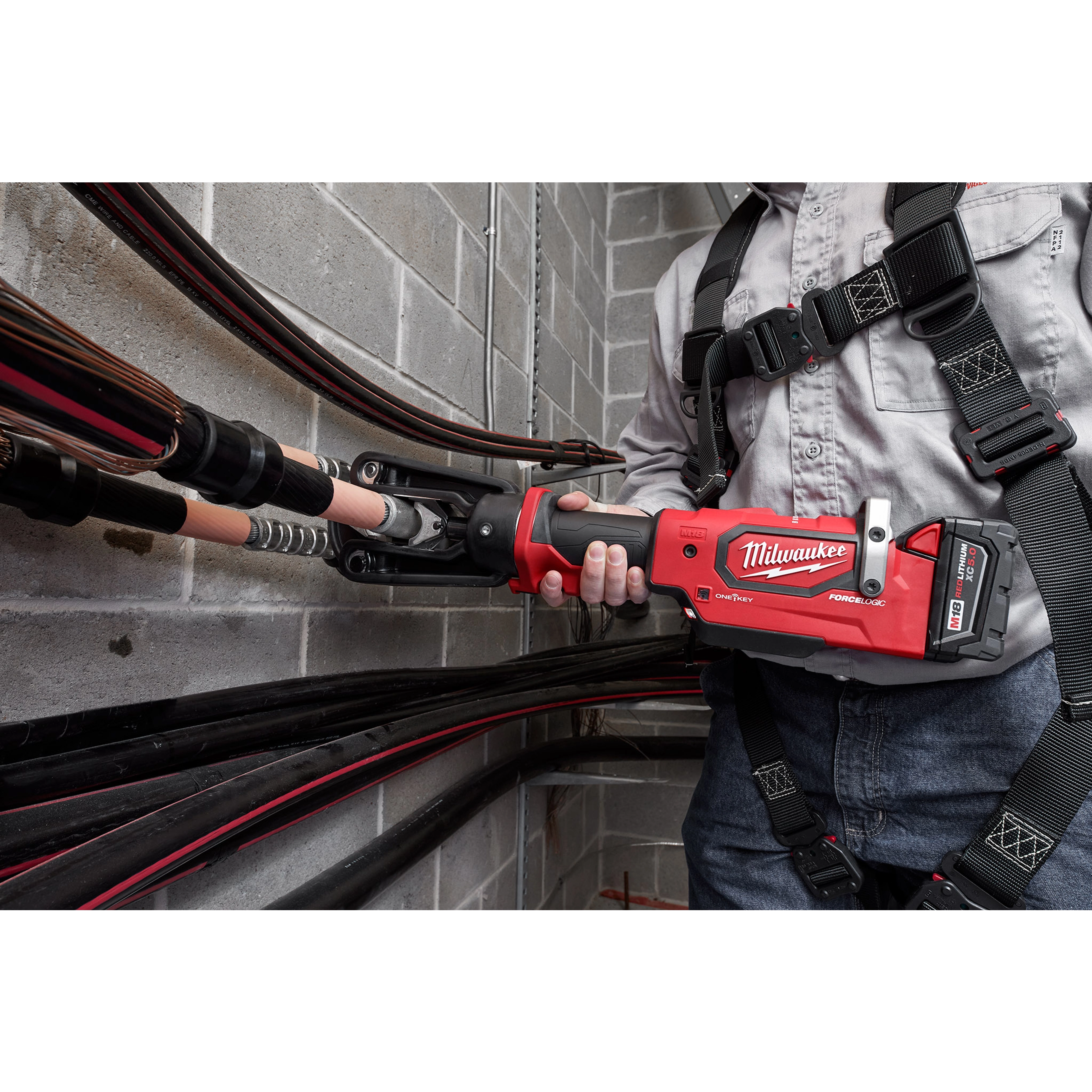 M18™ FORCE LOGIC™ 15T Crimper