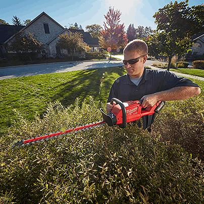 Milwaukee 2726-20 M18 FUEL 18-Volt Lithium-ion Brushless Cordless Hedge Trimmer 