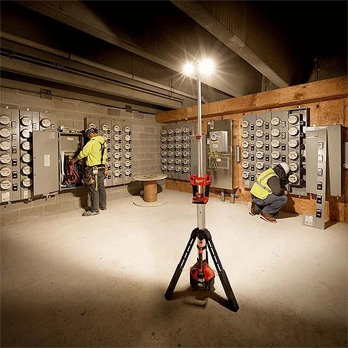 Jobsite Flood, Tower and Handheld Lighting Milwaukee Tool
