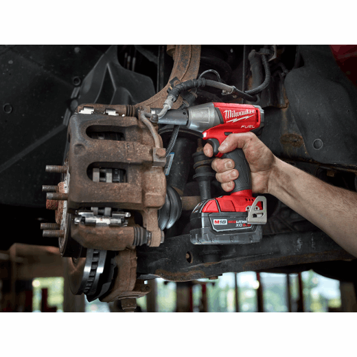 2754-20 3/8" Impact Wrench w/ Friction Ring, (2) M18™ REDLITHIUM™ XC5.0 Extended Capacity Battery Packs, Multi-Voltage Charger, Belt Clip and Carrying Case - M18 FUEL™ 3/8" Impact Wrench Kit w/ Friction Ring