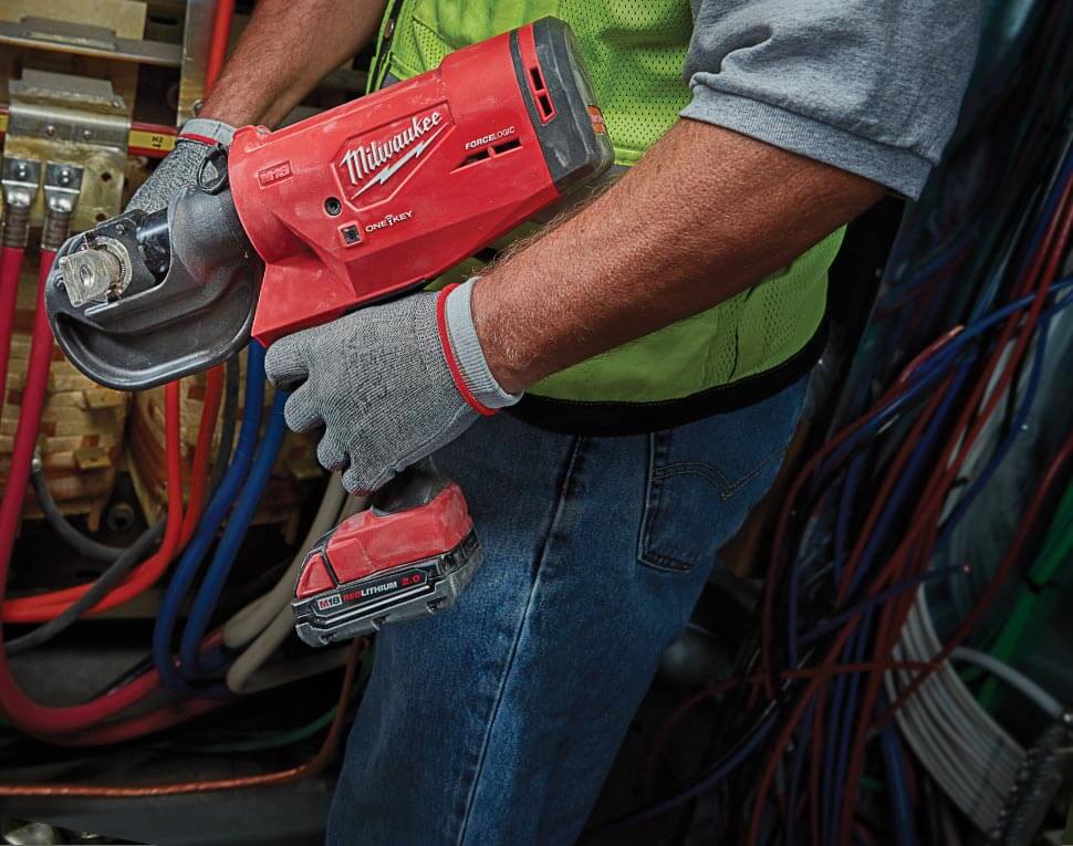 Pinzas crimpeadoras hidráulicas M18 FORCE LOGIC | Milwaukee Tool